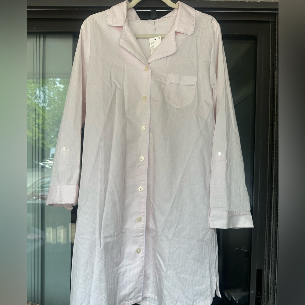 Saks Fifth Avenue Light Pink Herringbone Sleep Shirt NWT original $110